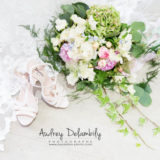 mariage-bouquet-dentelle-robe-chaussures-audrey-delambily-photographe-var